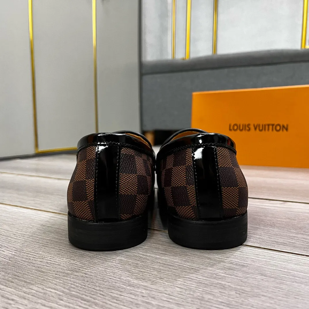 Ex-factory price 500💵LV casual leather shoes, elegant original last type! Simple, luxurious and elegant, the first choice for successful men. Material: Imported top original material + cow lining. Private molded outsole! Domineering, noble and luxurious, code number: 38 39 40 41 42 43 44 (45, 46, 47 customized)